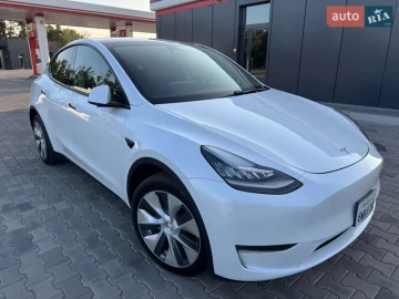 Авто Tesla Model Y 2023 № 7730217
