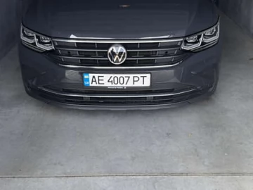 Авто Volkswagen Tiguan 2021 № 7730229