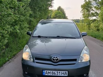 Авто Toyota Corolla Verso 2006 № 7730333