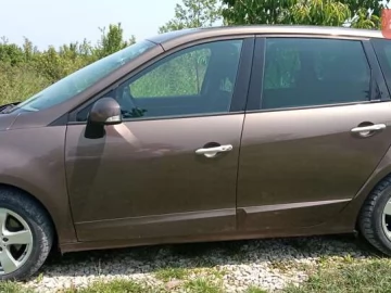 Авто Renault Megane Scenic 2010 № 7730386
