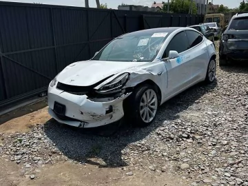 Авто Tesla Model 3 2018 № 7730474