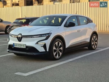 Авто Renault Megane E-Tech Electric 2022 № 7730600