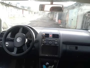 Авто Volkswagen Touran 2005 № 7730844