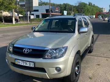Авто Toyota Fortuner 2007 № 7730942