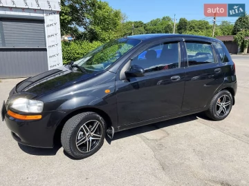 Авто Chevrolet Aveo 2004 № 7731134