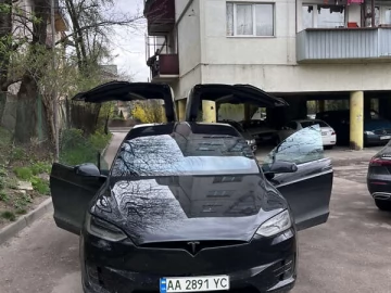 Авто Tesla Model X 2018 № 7731648