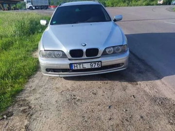 Авто BMW 5 Series 2002 № 7731666