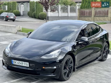 Авто Tesla Model 3 2019 № 7731811