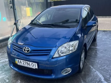 Авто Toyota Auris 2010 № 7732132