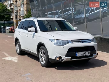 Авто Mitsubishi Outlander 2014 № 7732176