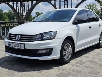 Авто Volkswagen Polo 2017 № 7732330