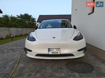 Авто Tesla Model Y 2022 № 7734430