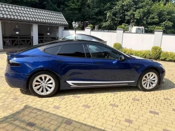 Авто Tesla Model S 2019 № 7734433