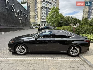 Авто Lexus Es 2023 № 7734901