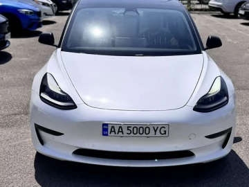 Авто Tesla Model 3 2021 № 7735397