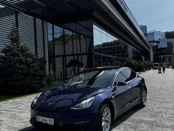 Авто Tesla Model 3 2018 № 7735895