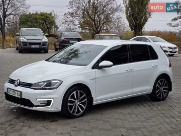 Авто Volkswagen E-Golf 2020 № 7736146