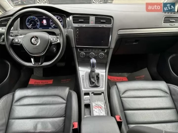 Авто Volkswagen E-Golf 2018 № 7736462