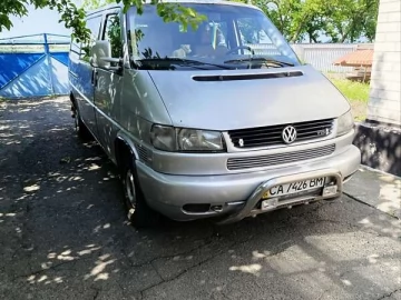 Авто Volkswagen Transporter 2000 № 7737335