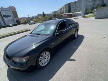 Авто BMW 7 Series 2004 № 7737409