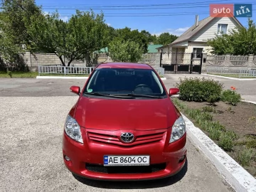 Авто Toyota Auris 2010 № 7737437