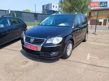 Авто Volkswagen Touran 2010 № 7737498