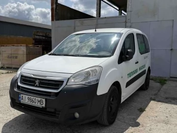 Авто Peugeot Partner 2017 № 7737506