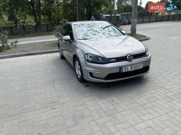 Авто Volkswagen E-Golf 2015 № 7737557