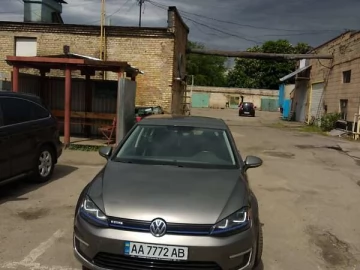 Авто Volkswagen E-Golf 2014 № 7737571