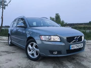 Авто Volvo V50 2012 № 7737580