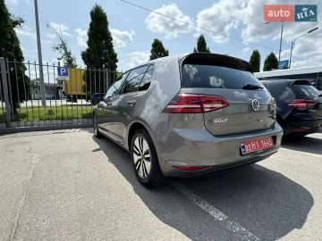 Авто Volkswagen E-Golf 2015 № 7737679