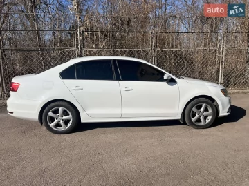 Авто Volkswagen Jetta 2015 № 7737689