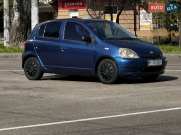 Авто Toyota Yaris 2000 № 7738228