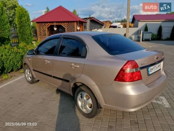 Авто Chevrolet Aveo 2008 № 7738237