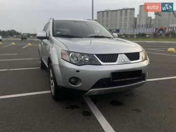 Авто Mitsubishi Outlander Xl 2009 № 7738265