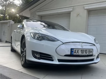 Авто Tesla Model S 2016 № 7738489