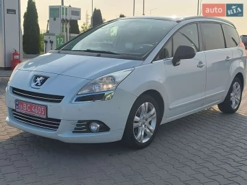 Авто Peugeot 5008 2013 № 7738747