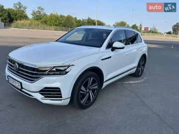 Авто Volkswagen Touareg 2019 № 7738845
