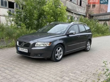 Авто Volvo V50 2011 № 7738876
