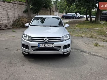 Авто Volkswagen Touareg 2014 № 7739040