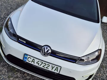 Авто Volkswagen E-Golf 2016 № 7739105