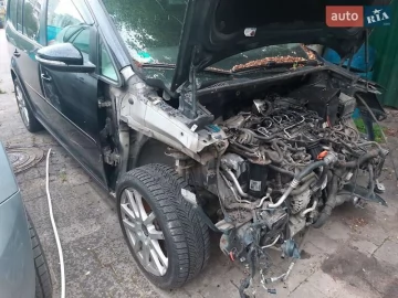 Авто Volkswagen Touran 2011 № 7739164