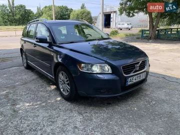 Авто Volvo V50 2009 № 7739197