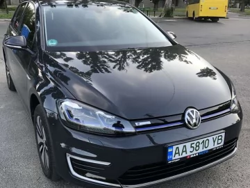 Авто Volkswagen E-Golf 2020 № 7739247