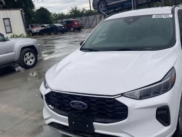 Авто Ford Escape 2023 № 7739376