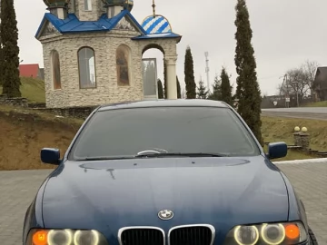 Авто BMW 5 Series 2000 № 7739410