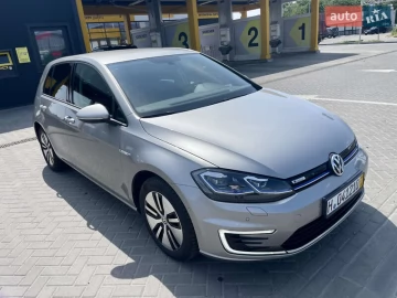 Авто Volkswagen E-Golf 2020 № 7739542