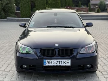 Авто BMW 5 Series 2004 № 7739645