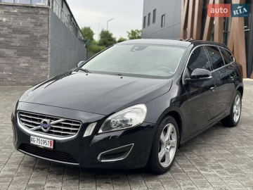 Авто Volvo V60 2012 № 7739668