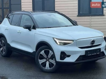 Авто Volvo Xc40 2022 № 7739696